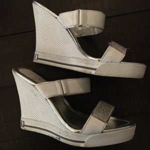 Guess White Wedges
